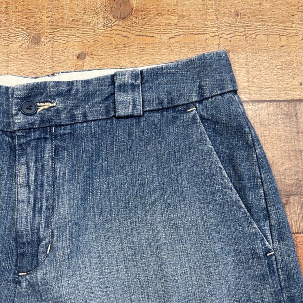 Women's GAP Blue Denim Flat Front Shorts size 2 - Picture 2 of 4
